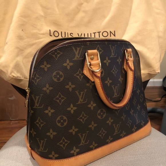 Louis Vuitton Alma - Picture 2 of 7